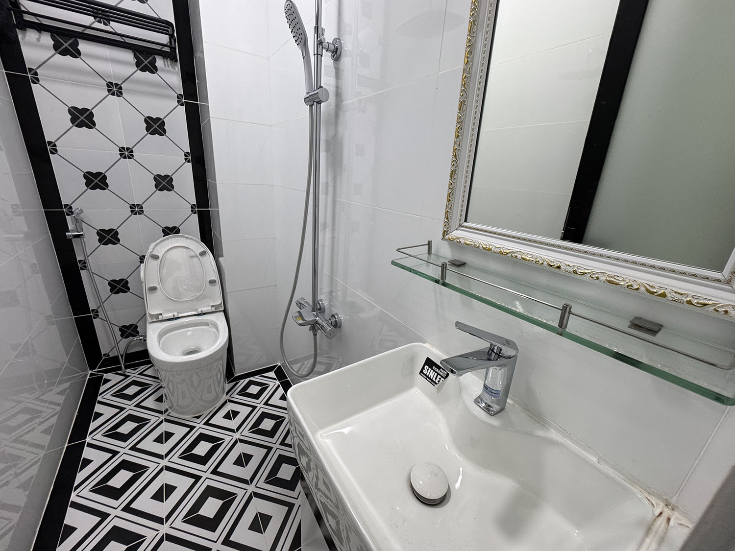 Tuyệt phẩm 3lầu full nội thất cao cấp (xây ở) hẻm ôtô 7 chỗ đổ trong nhà khu VIP Nguyễn Thượng Hiền